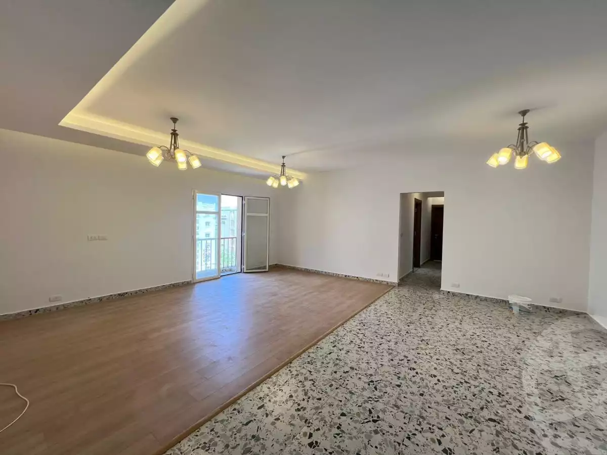 https://aqarmap.com.eg/en/listing/6610700-for-rent-cairo-new-cairo-compounds-hyde-park-centre-ville-hyde-park