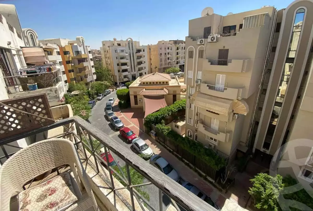 https://aqarmap.com.eg/ar/listing/6611666-for-sale-cairo-new-cairo-south-investors-mohammed-nagib-axis-st