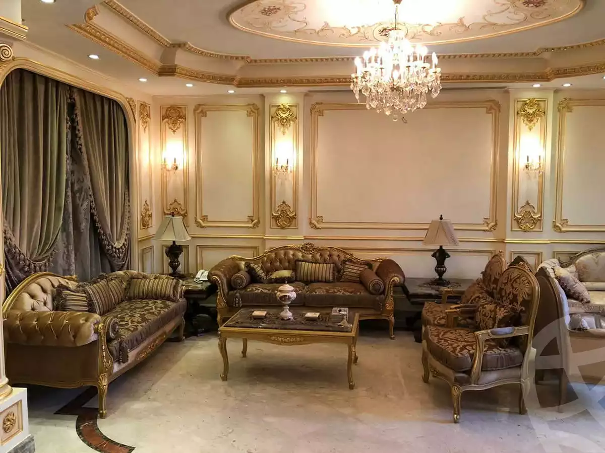 https://aqarmap.com.eg/en/listing/6614451-for-sale-cairo-el-sheikh-zayed-city-compounds-royal-city