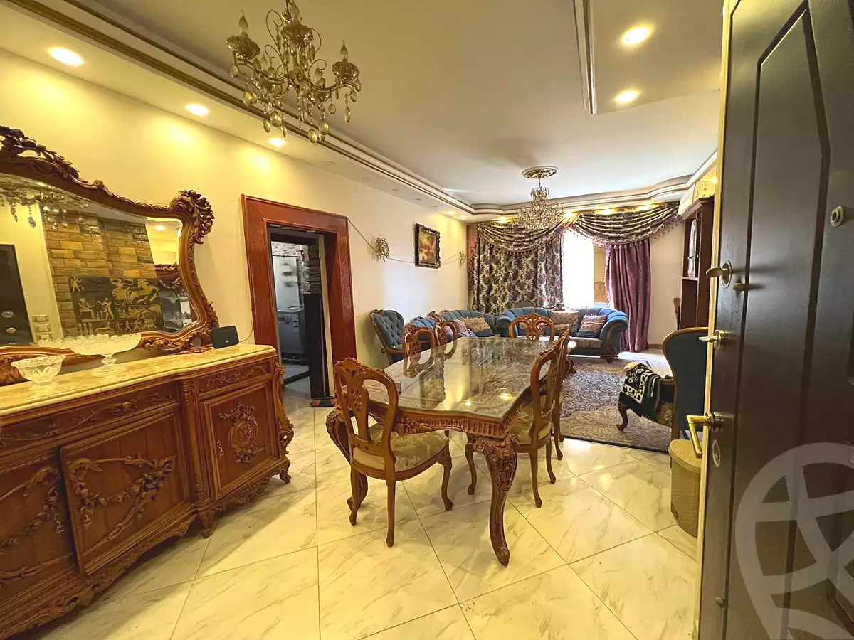 https://aqarmap.com.eg/ar/listing/6617770-for-sale-cairo-6th-of-october-el-ahyaa-neighborhood-3rd-al-hay-al-thalith-st