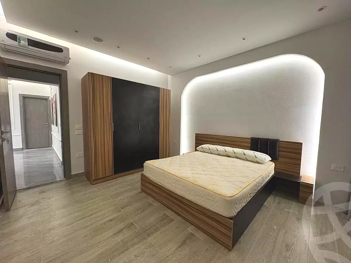 https://aqarmap.com.eg/en/listing/6620380-for-sale-cairo-new-cairo-compounds-hyde-park-cluster-15-hyde-park