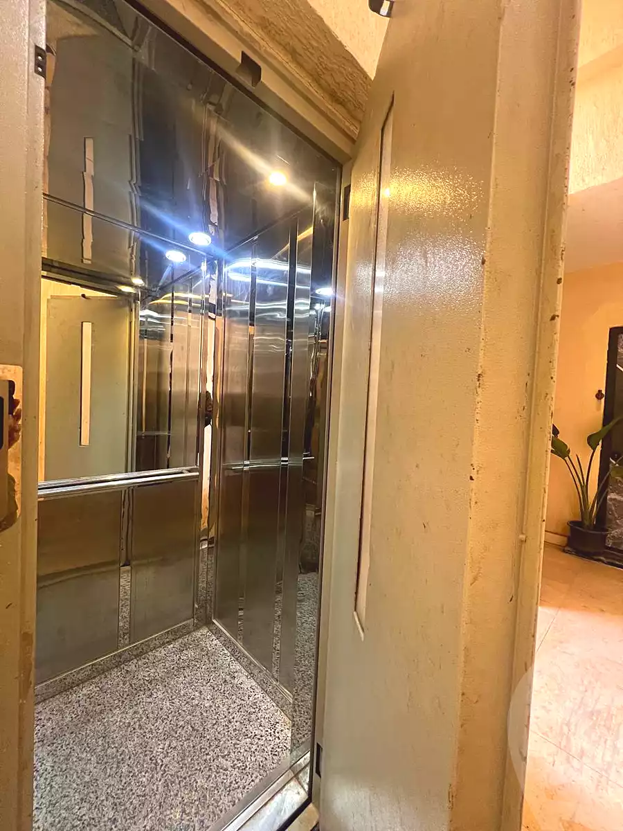 https://aqarmap.com.eg/ar/listing/6620387-for-sale-cairo-mokattam-el-hadabah-el-wosta-el-mantaqa-el-talta-el-hadaba-al-wosta-road