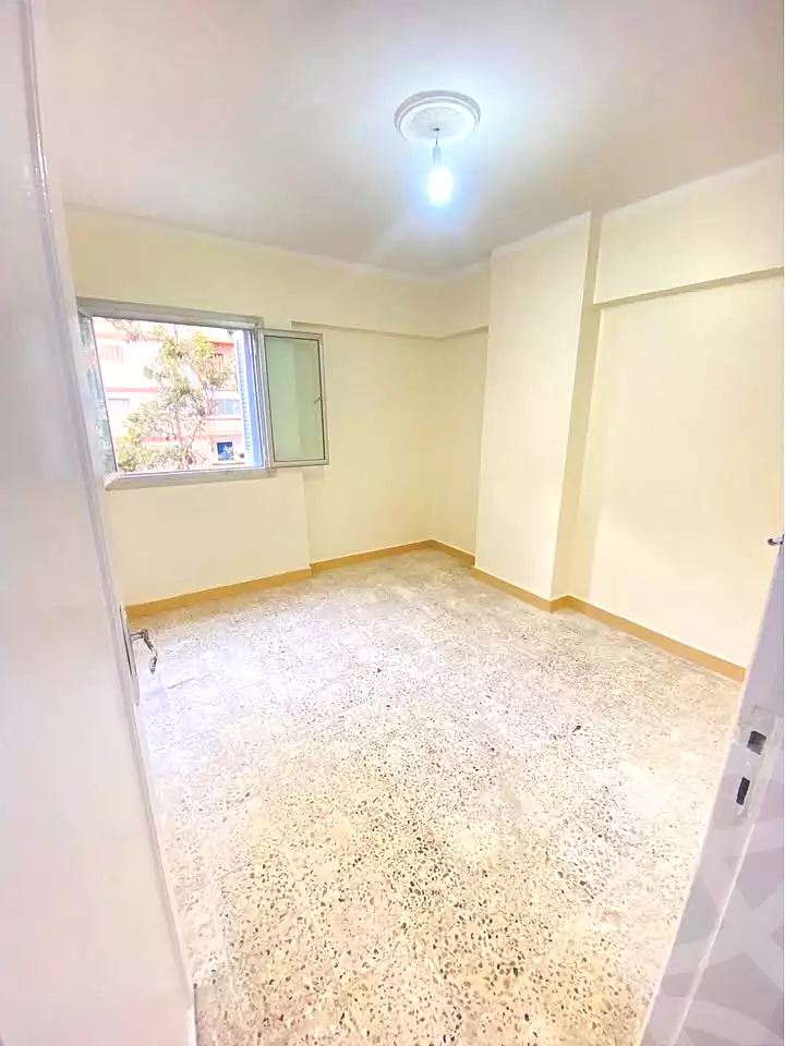 https://aqarmap.com.eg/ar/listing/6623011-for-sale-alexandria-sydy-bshr-sydy-bshr-qbly-faisal-city