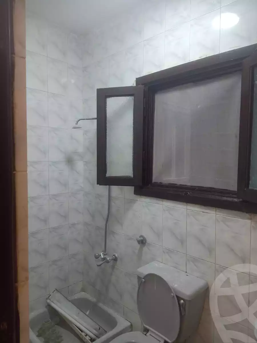 https://aqarmap.com.eg/ar/listing/6624422-for-sale-alexandria-l-jmy-bw-ywsf-hosni-mubarak-st