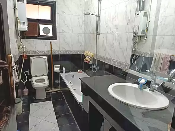 https://aqarmap.com.eg/en/listing/6626140-for-sale-cairo-helwan-rostom-st