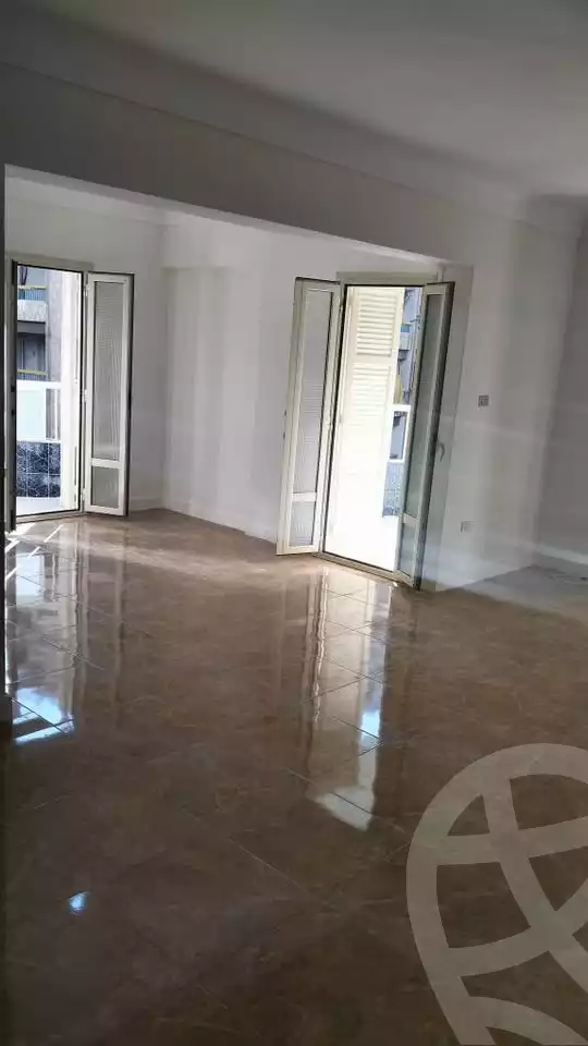 https://aqarmap.com.eg/ar/listing/6626339-for-sale-alexandria-el-asafra-l-sfr-bhry