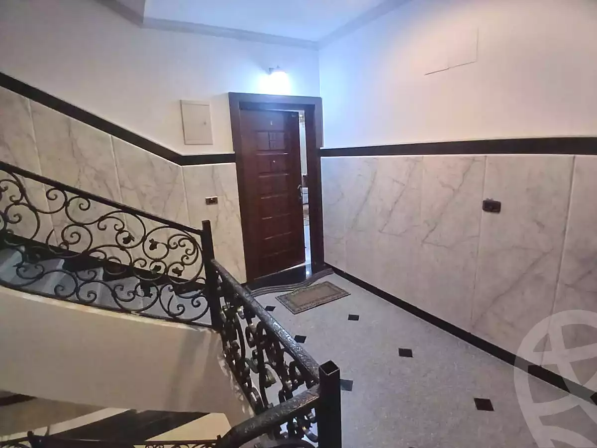 https://aqarmap.com.eg/ar/listing/6627008-for-sale-cairo-6th-of-october-el-hay-el-motamyz-fourth-touristic-village-mohamed-ahmed-barhoma-st