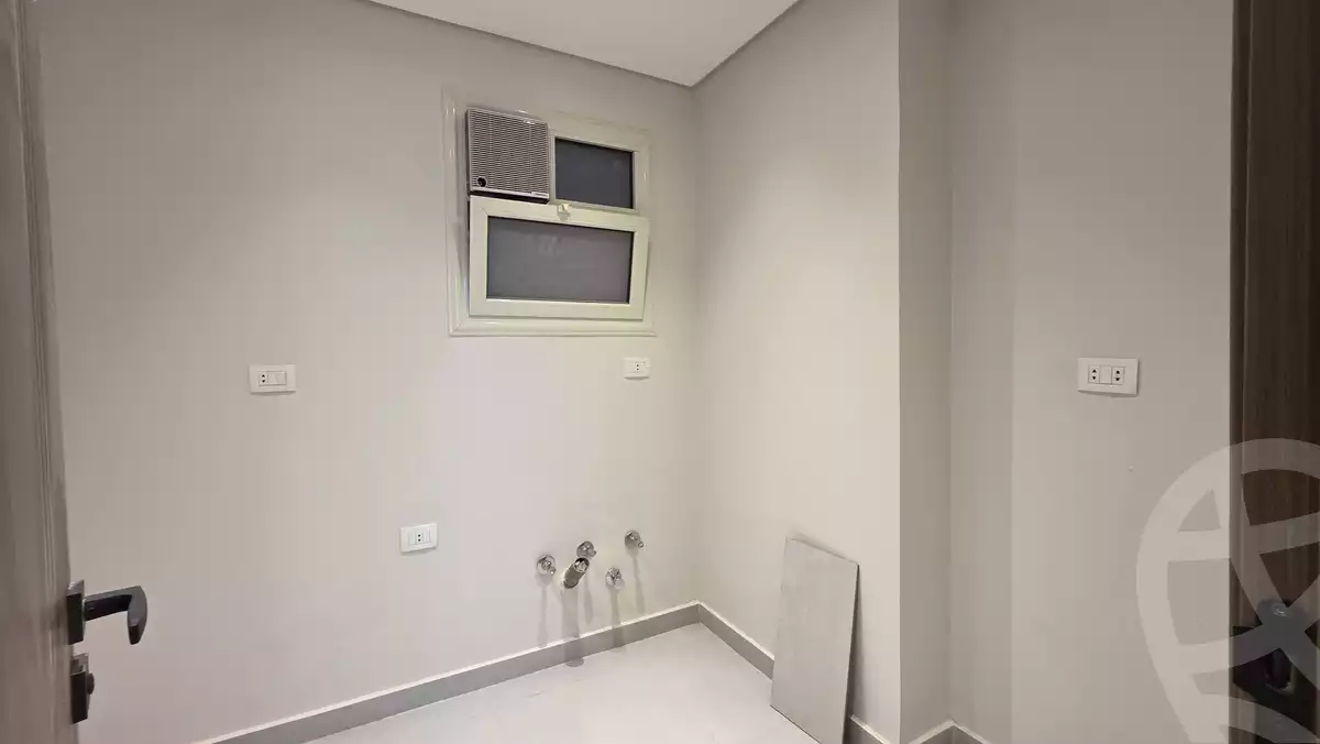 https://aqarmap.com.eg/en/listing/6627619-for-rent-cairo-el-maadi-compounds-rayhanah-plaza