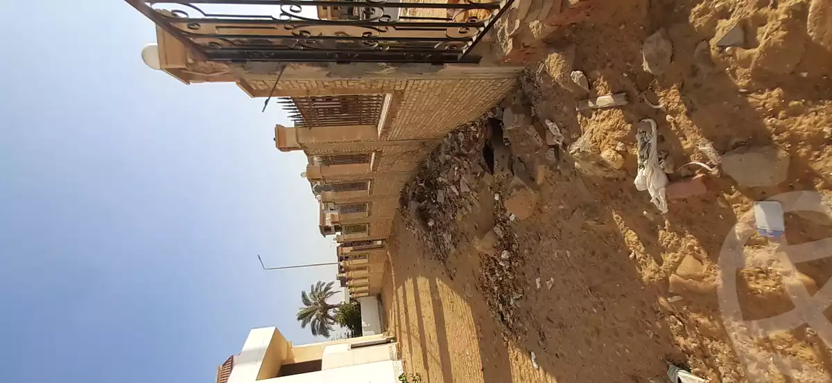 https://aqarmap.com.eg/en/listing/6627886-for-sale-cairo-el-shorouk-compounds-green-land