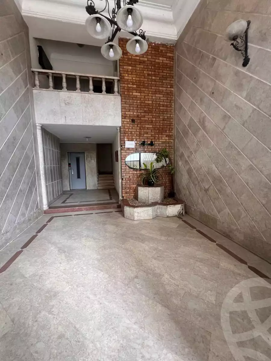 https://aqarmap.com.eg/en/listing/6633180-for-sale-cairo-heliopolis-ard-el-golf-nabil-el-wakkad