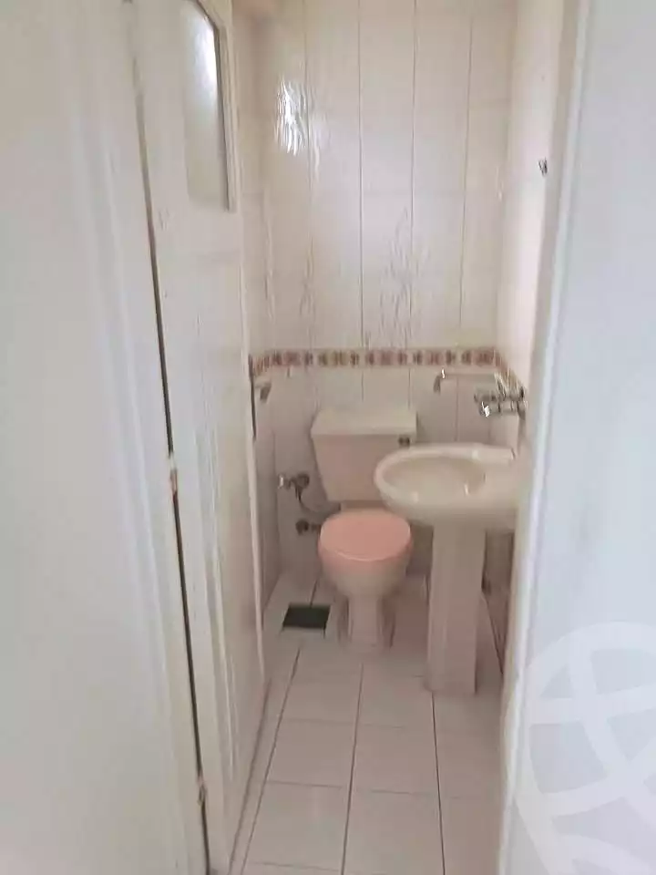https://aqarmap.com.eg/ar/listing/6633256-for-sale-alexandria-ganaklis