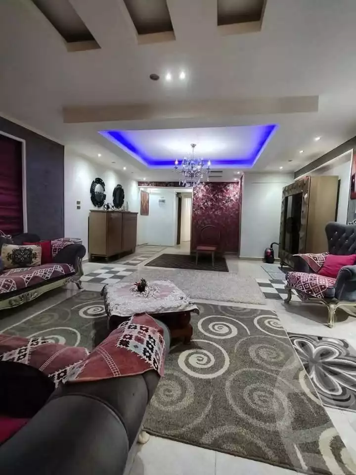 https://aqarmap.com.eg/ar/listing/6635036-for-sale-alexandria-l-jmy-lbytsh-ibrahim-othman-st
