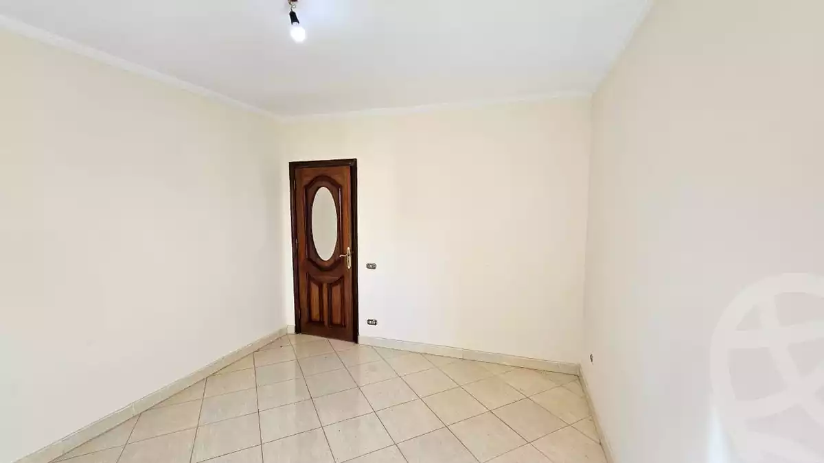 https://aqarmap.com.eg/en/listing/6635760-for-sale-cairo-el-sheikh-zayed-city-el-hay-elsabeaa-lbstn