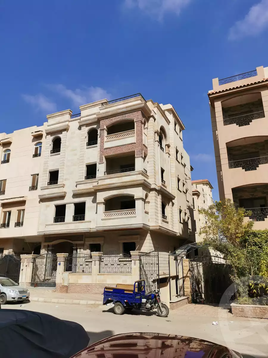 https://aqarmap.com.eg/ar/listing/6635957-for-sale-cairo-new-cairo-south-investors-el-nadi-st