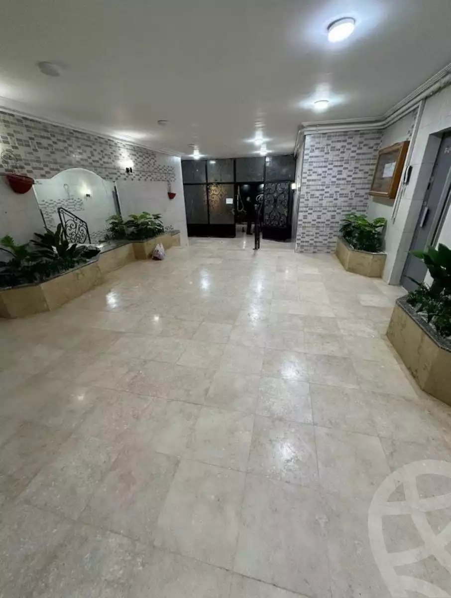 https://aqarmap.com.eg/en/listing/6636487-for-sale-cairo-el-maadi-zahraa-el-maadi-shr-krfwr-lryysy