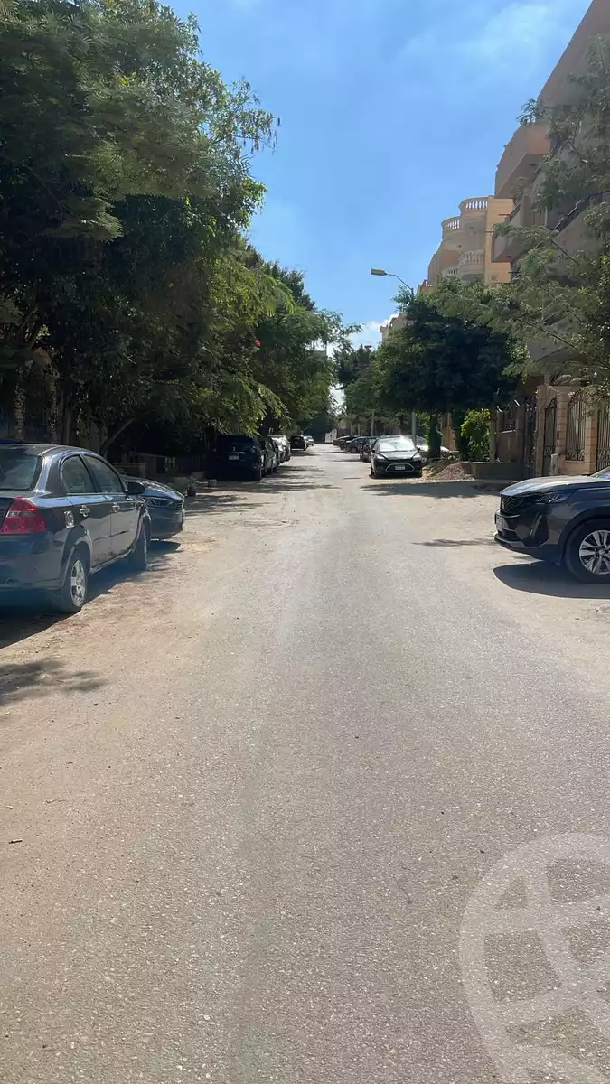 https://aqarmap.com.eg/en/listing/6636619-for-sale-cairo-6th-of-october-el-ahyaa-neighborhood-3rd-street-7