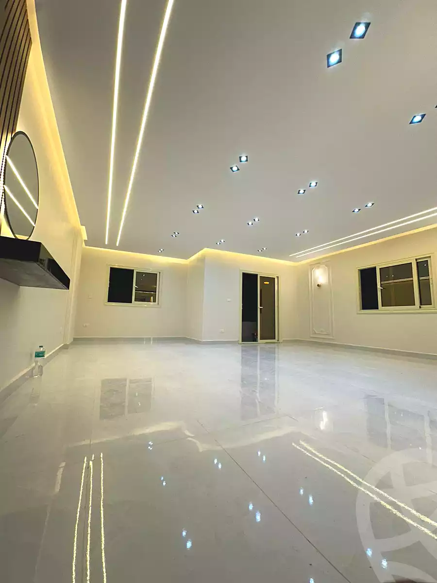 https://aqarmap.com.eg/ar/listing/6638935-for-sale-cairo-6th-of-october-el-ahyaa-neighborhood-1st-seventh-neighborhood