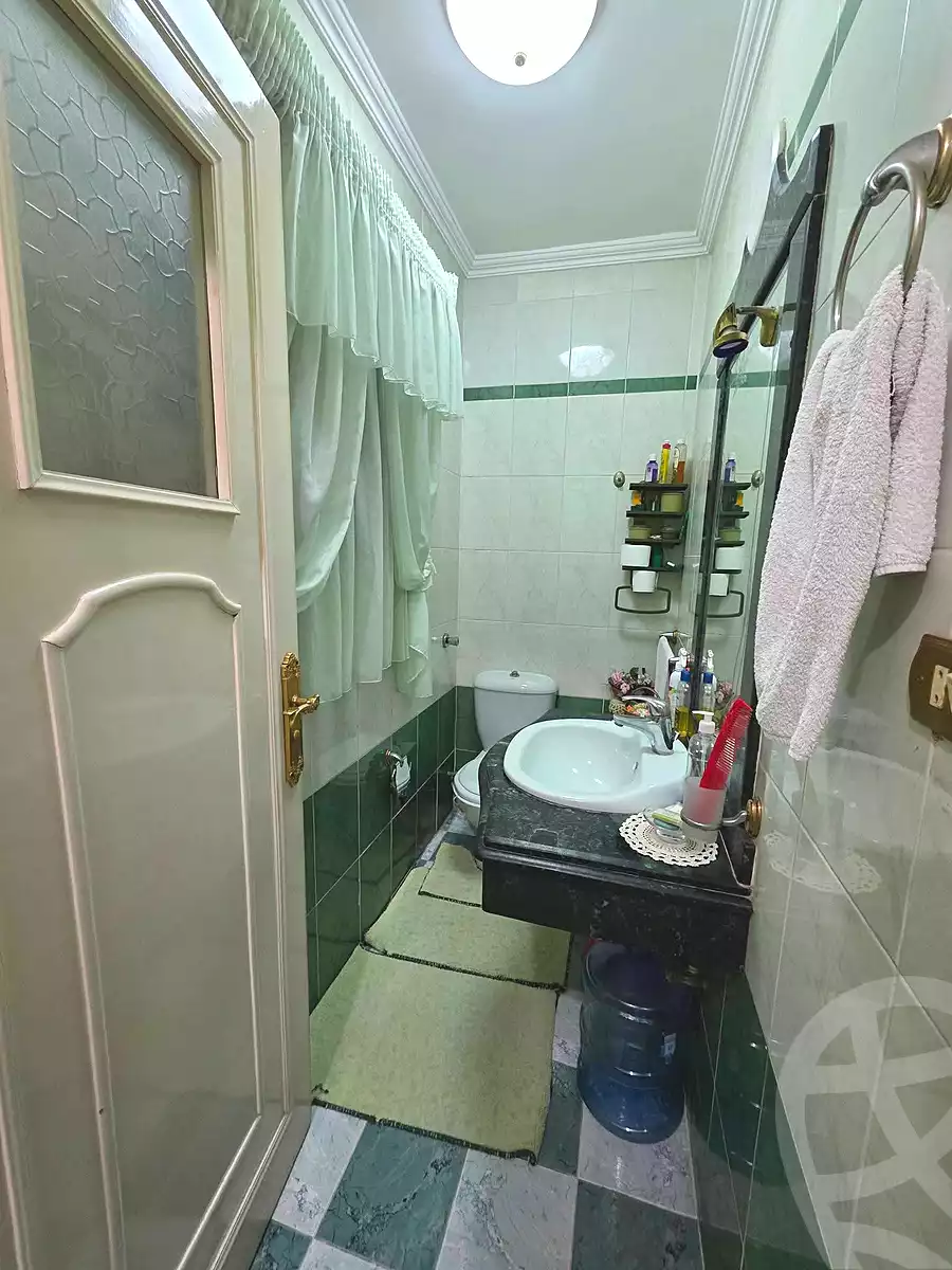 https://aqarmap.com.eg/ar/listing/6640330-for-sale-alexandria-sydy-bshr-sydy-bshr-bhry-shr-mhmwd-l-yswy