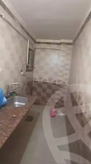 https://aqarmap.com.eg/ar/listing/6640947-for-sale-alexandria-l-jmy-lbytsh-ain-shams-st