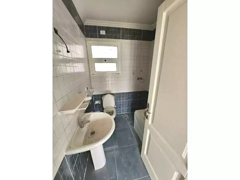 https://aqarmap.com.eg/ar/listing/6644048-for-sale-cairo-new-cairo-madinaty-twelfth-zone-buildings-madinaty-b-12