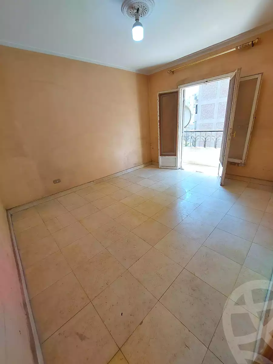 https://aqarmap.com.eg/ar/listing/6645835-for-sale-cairo-ain-shams-ain-shams-el-sharkia-el-zahraa-st