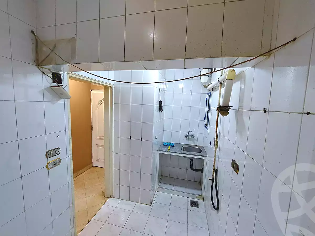 https://aqarmap.com.eg/ar/listing/6645835-for-sale-cairo-ain-shams-ain-shams-el-sharkia-el-zahraa-st