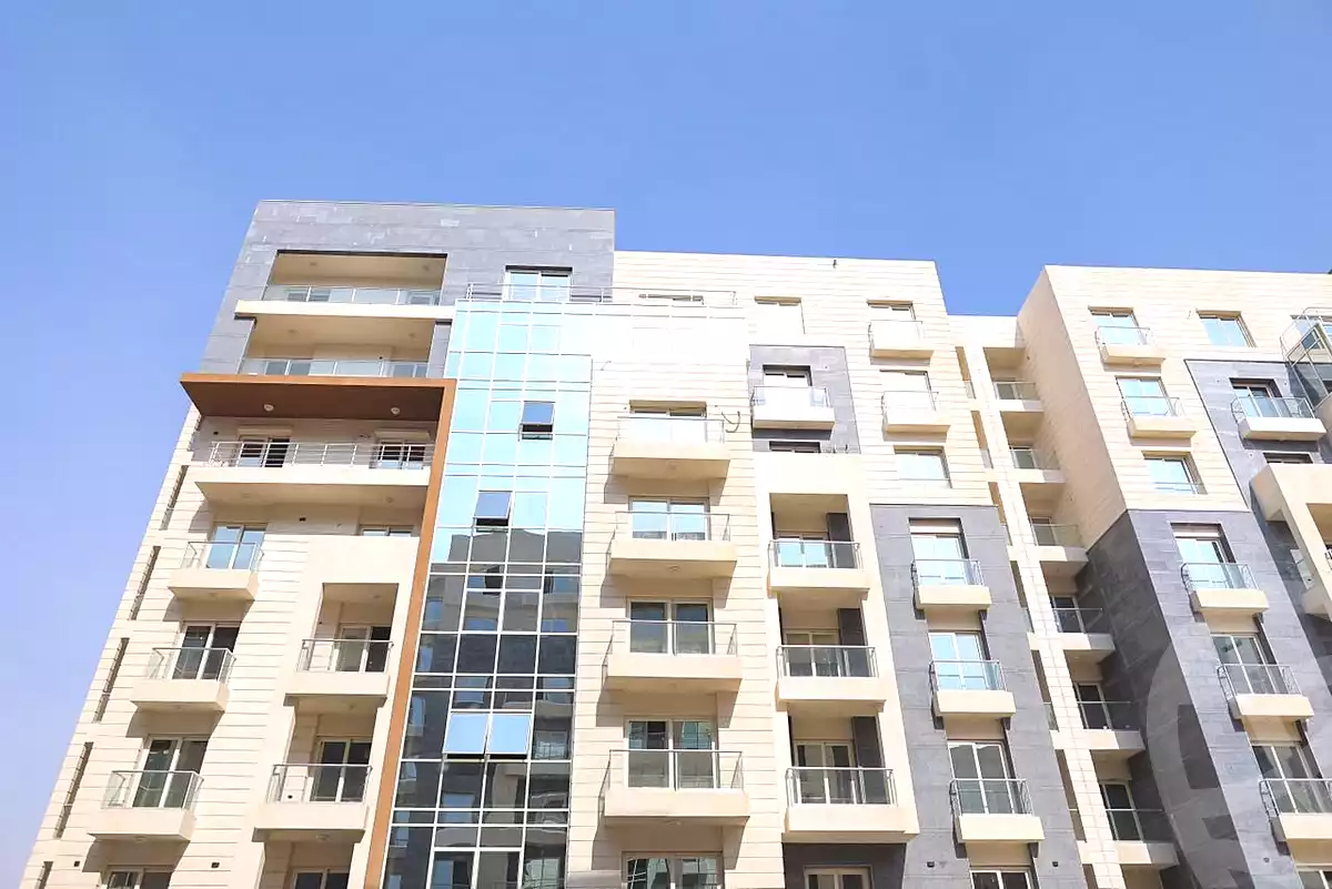 https://aqarmap.com.eg/ar/listing/6646172-for-sale-cairo-new-administrative-capital-r7-oia