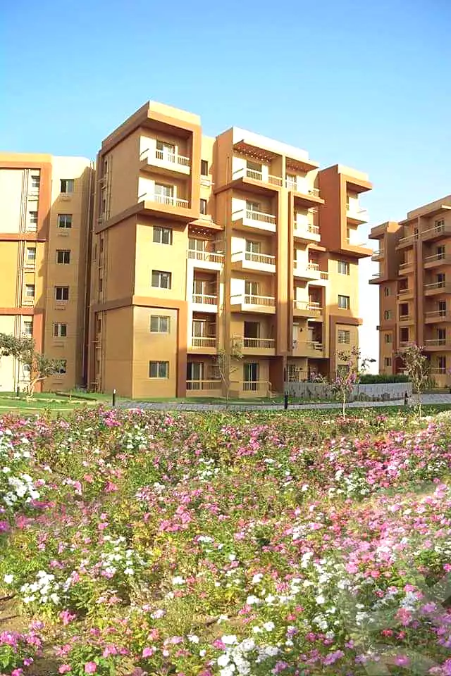 https://aqarmap.com.eg/ar/listing/6646287-for-sale-cairo-6th-of-october-hadaeq-october-kmbwnd-fy-hdyq-ktwbr-shjr-ryzydns-y-jy-y-llttwyr