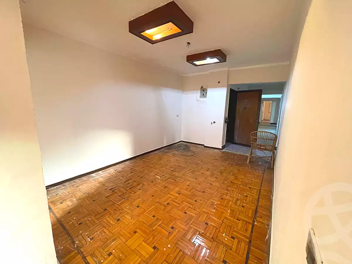https://aqarmap.com.eg/ar/listing/6646802-for-sale-cairo-el-agouza-kwrnysh-lnyl