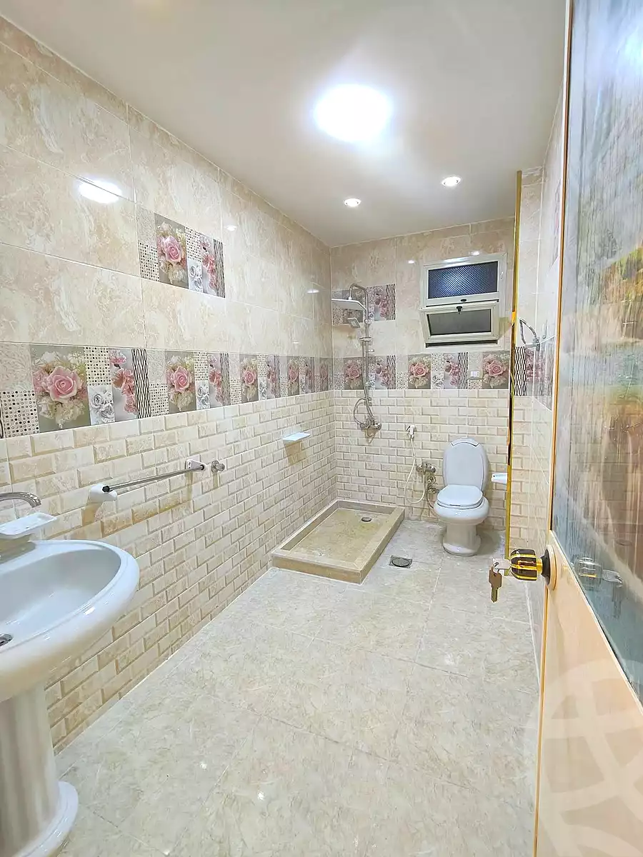 https://aqarmap.com.eg/ar/listing/6647355-for-sale-alexandria-el-asafra-l-sfr-bhry