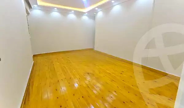 https://aqarmap.com.eg/ar/listing/6647359-for-sale-alexandria-camp-cesar-port-said-street