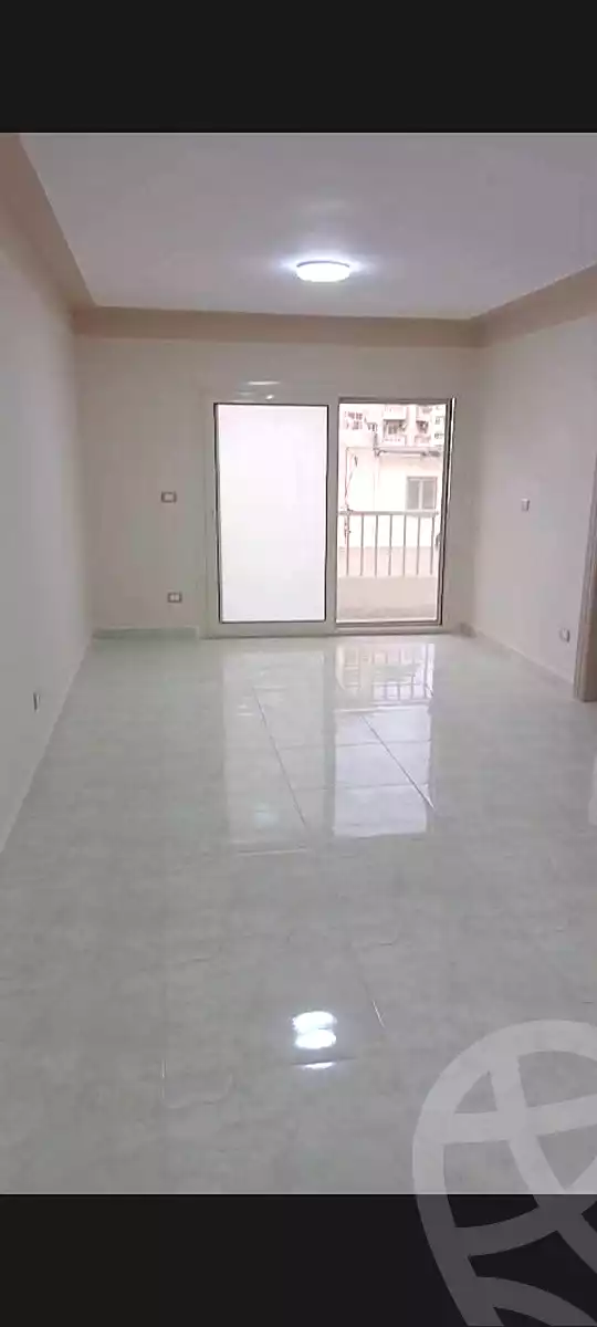https://aqarmap.com.eg/ar/listing/6647806-for-rent-alexandria-el-asafra-shr-45