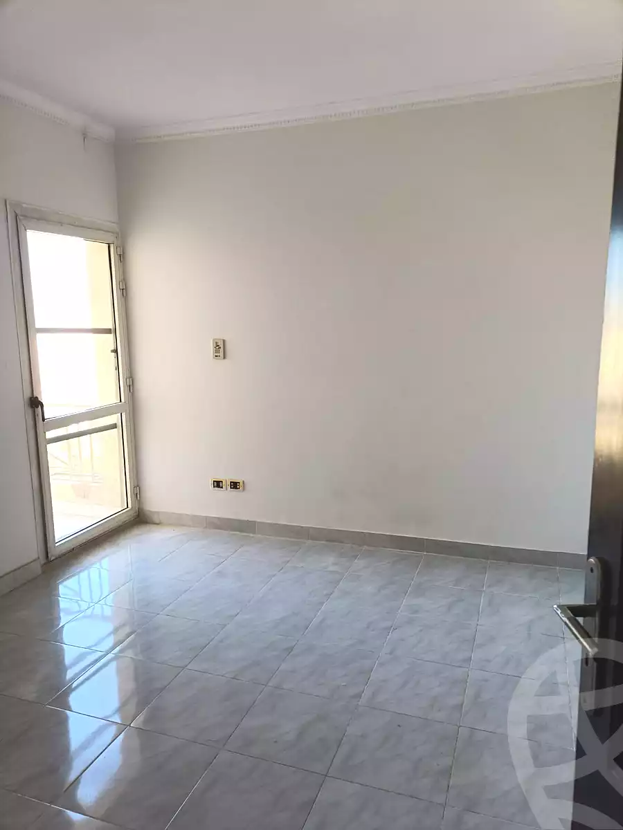 https://aqarmap.com.eg/ar/listing/6648559-for-sale-cairo-el-sheikh-zayed-city-compounds-hadayek-el-mohandiseen