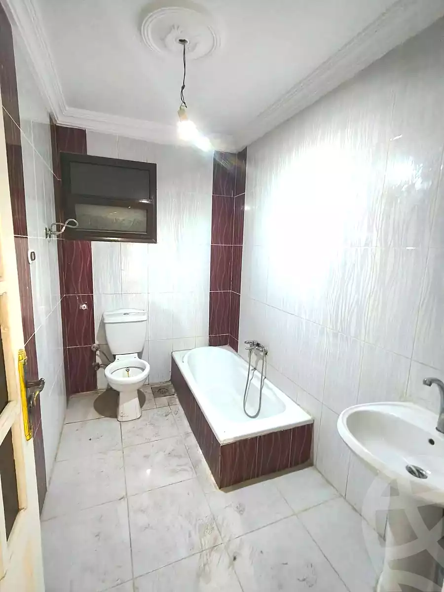 https://aqarmap.com.eg/ar/listing/6649810-for-sale-alexandria-sydy-bshr-sydy-bshr-bhry-shr-mhmwd-l-yswy