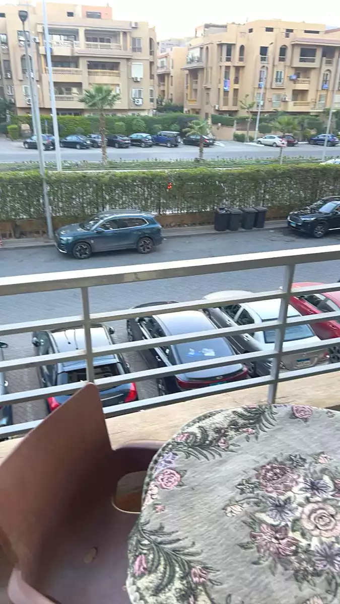 https://aqarmap.com.eg/ar/listing/6650356-for-rent-cairo-el-sheikh-zayed-city-compounds-jn-zyd