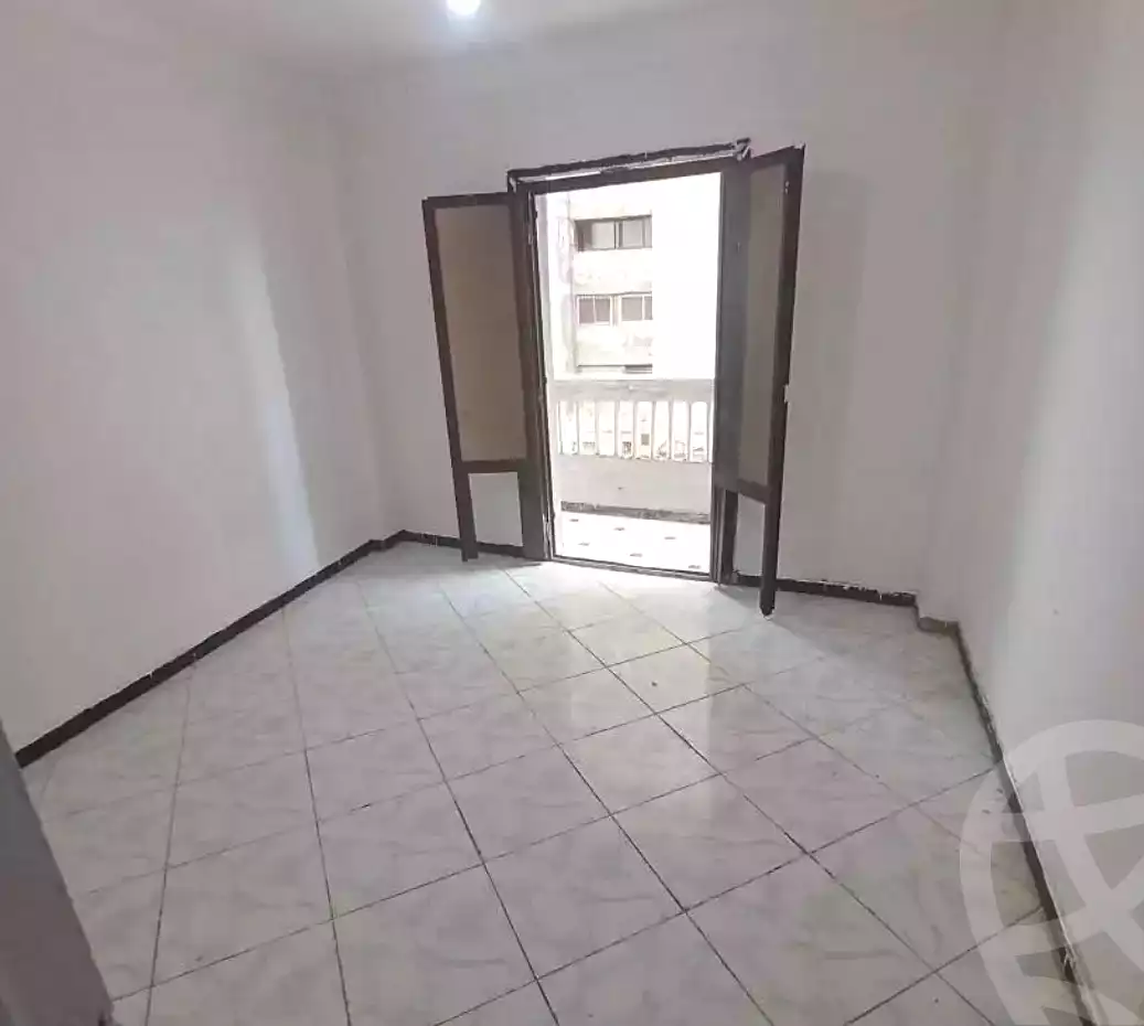 https://aqarmap.com.eg/ar/listing/6650982-for-sale-alexandria-sydy-bshr-sydy-bshr-bhry-shr-khld-bn-lwlyd