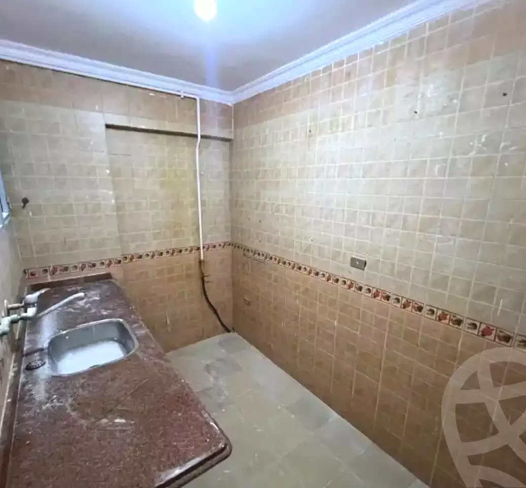 https://aqarmap.com.eg/ar/listing/6651151-for-sale-alexandria-sydy-bshr-sydy-bshr-bhry-shr-khld-bn-lwlyd