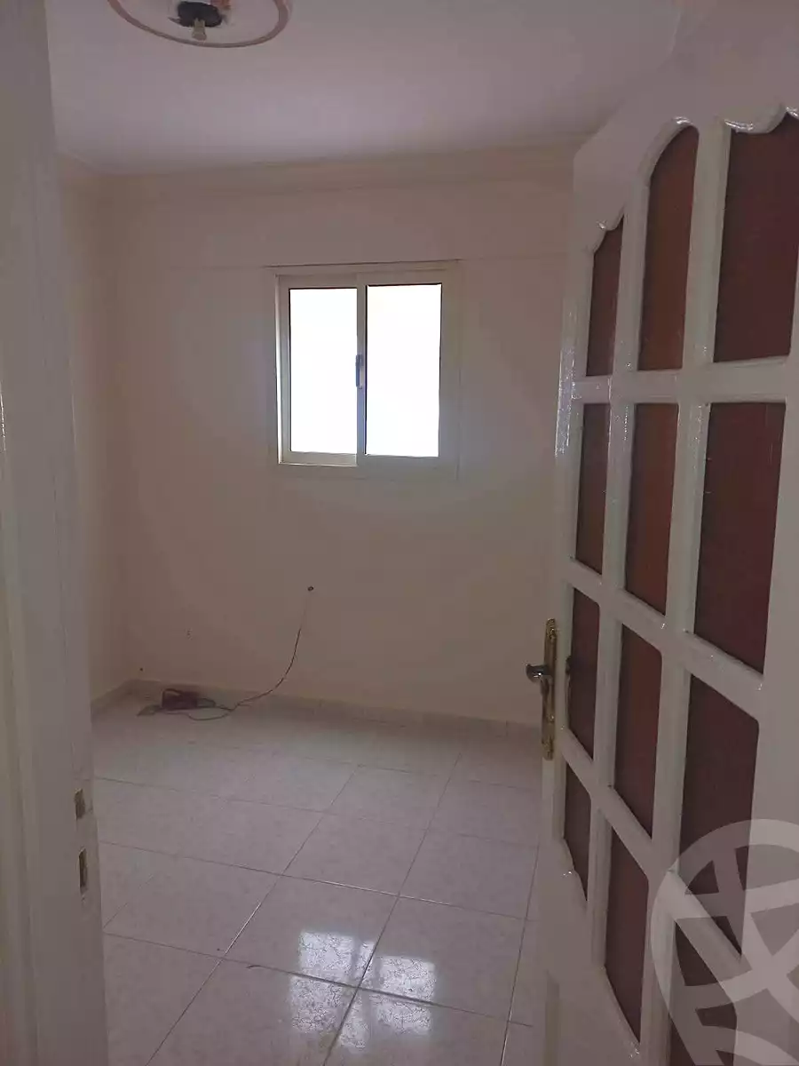 https://aqarmap.com.eg/ar/listing/6652019-for-rent-alexandria-el-asafra-shr-45
