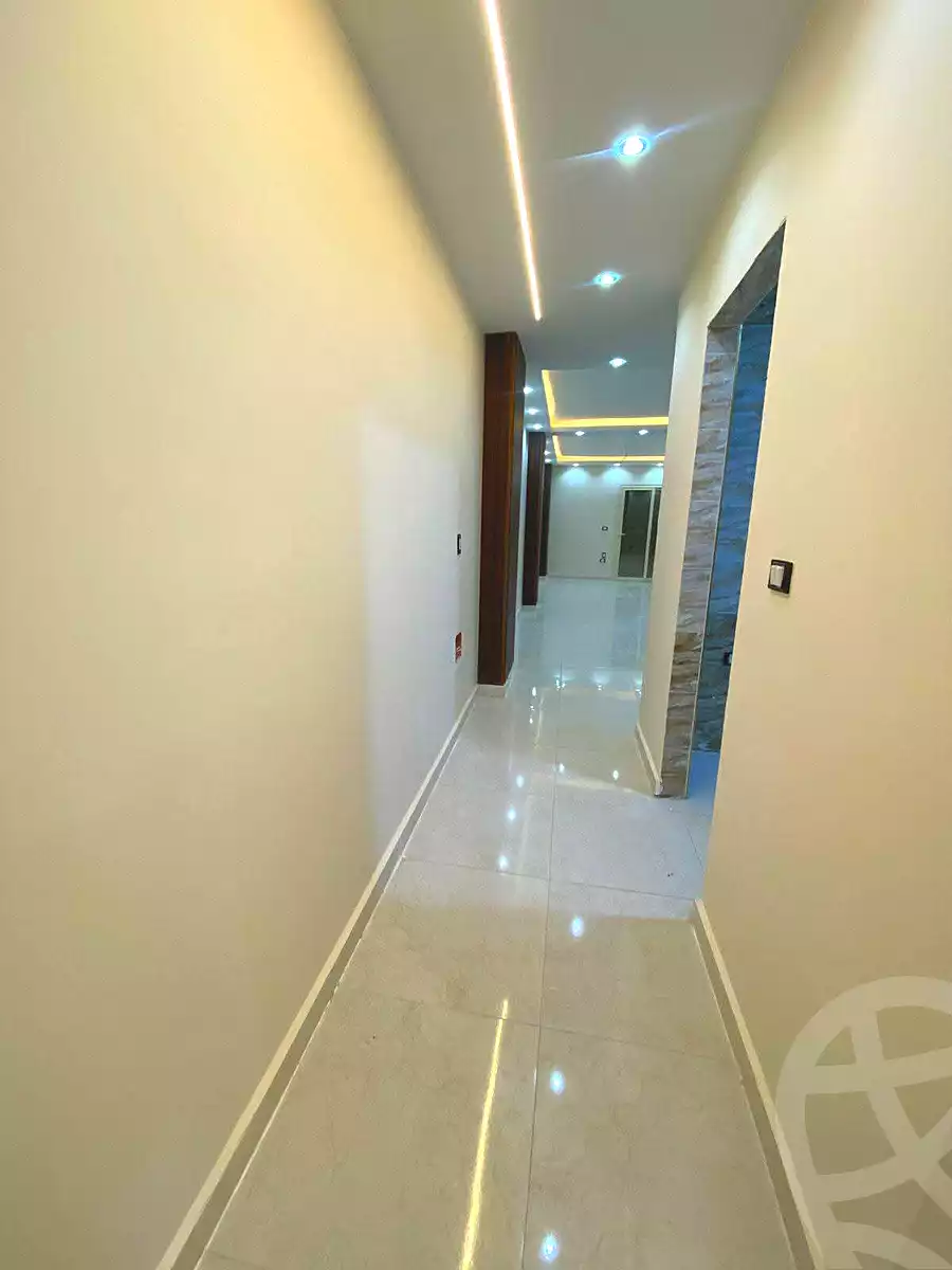 https://aqarmap.com.eg/en/listing/6653954-for-sale-cairo-mokattam-el-hadabah-el-wosta-8th-zone