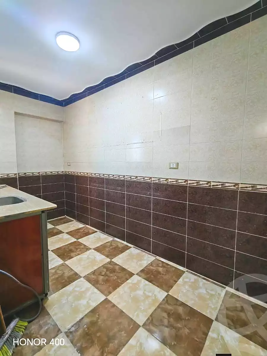 https://aqarmap.com.eg/ar/listing/6657878-for-sale-alexandria-l-jmy-lbytsh-ibrahim-othman-st