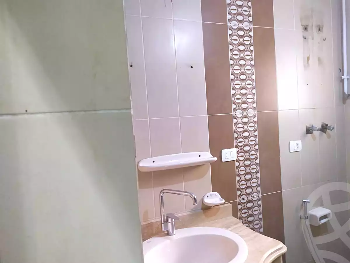 https://aqarmap.com.eg/ar/listing/6659178-for-sale-alexandria-camp-cesar-port-said-street