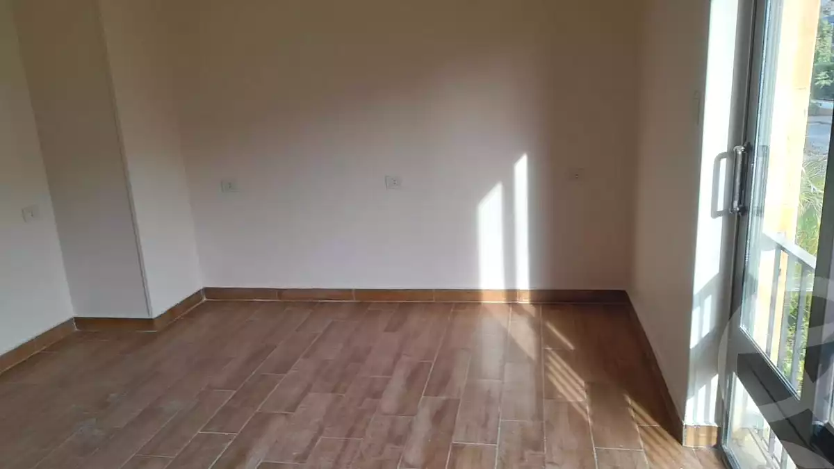 https://aqarmap.com.eg/ar/listing/6659700-for-rent-cairo-el-sheikh-zayed-city-compounds-kmbwnd-wyst-twn-swdyk