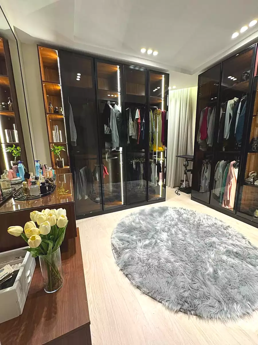 https://aqarmap.com.eg/ar/listing/6659819-for-sale-cairo-el-sheikh-zayed-city-compounds-dh-drys
