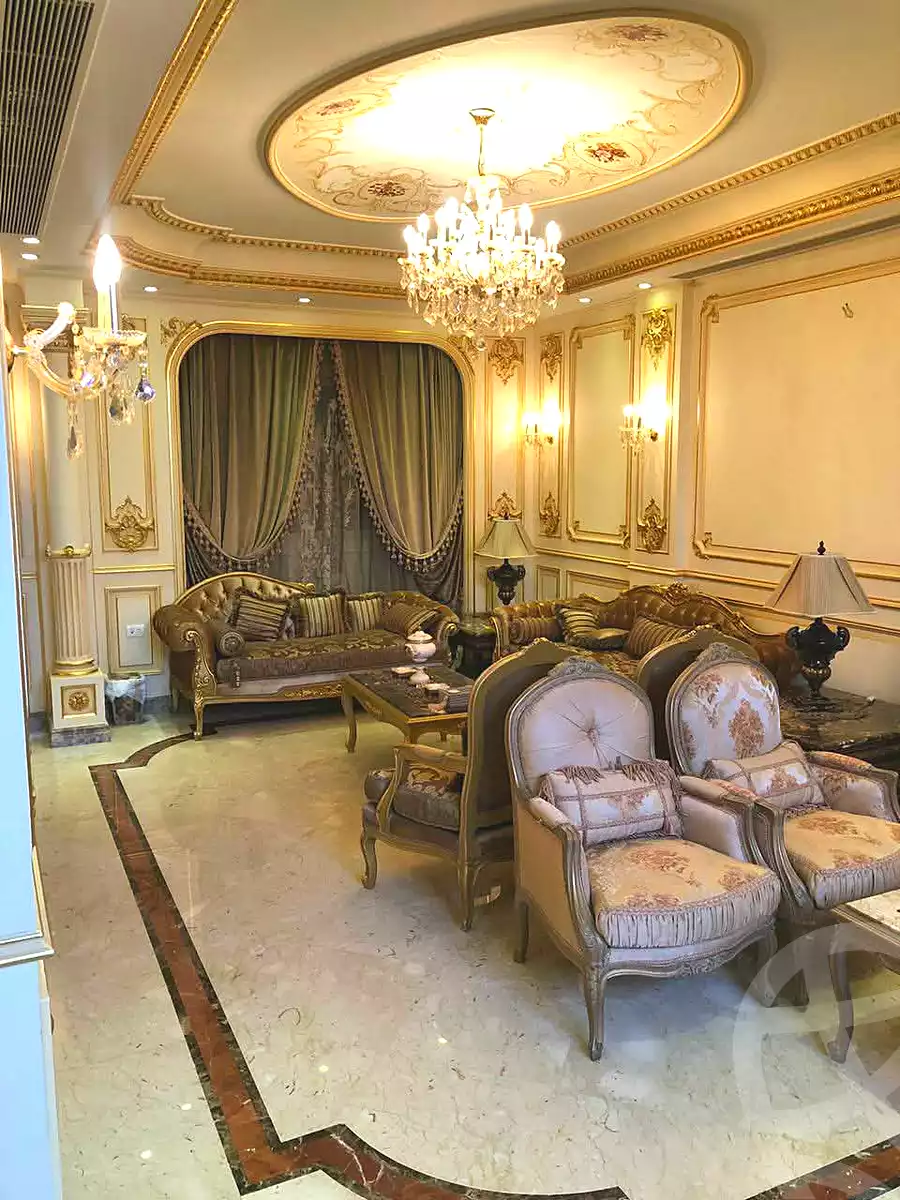 https://aqarmap.com.eg/en/listing/6659935-for-sale-cairo-el-sheikh-zayed-city-compounds-royal-city