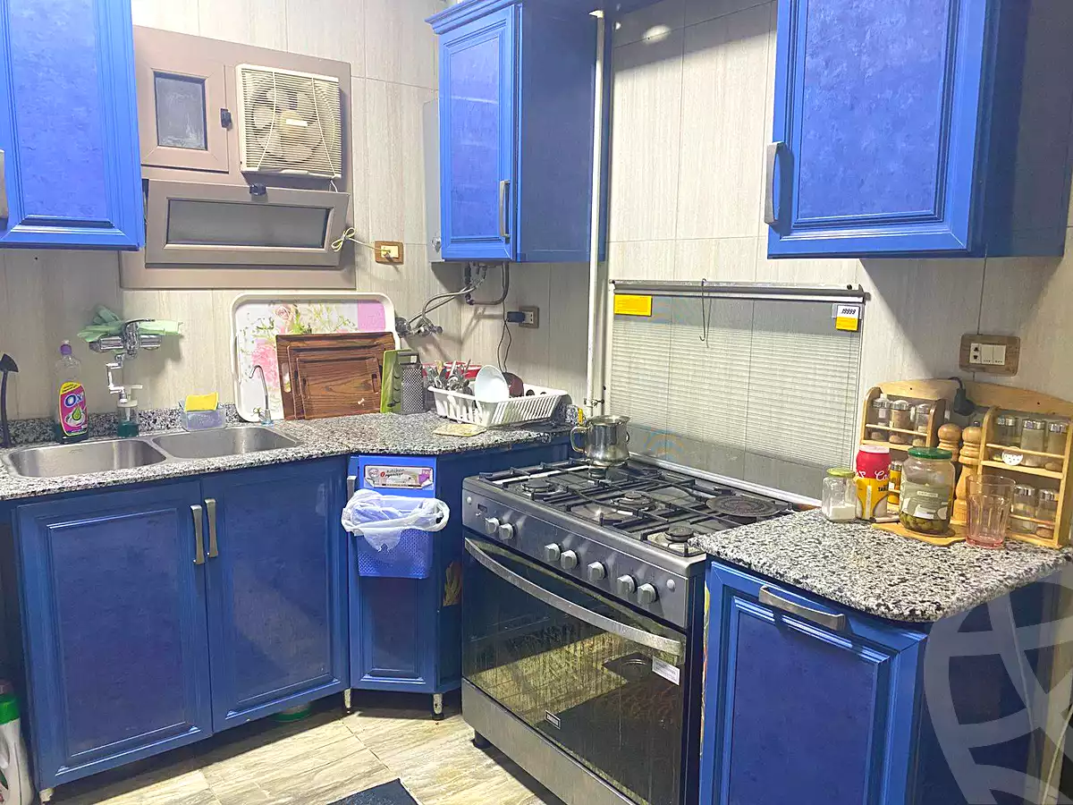 https://aqarmap.com.eg/ar/listing/6660091-for-sale-cairo-helwan-helwan-el-sharkeya-mostafa-safwat-st