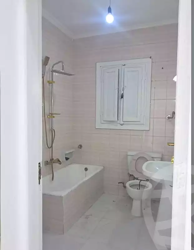 https://aqarmap.com.eg/ar/listing/6660101-for-sale-alexandria-l-jmy-lbytsh-shahr-al-assal-st