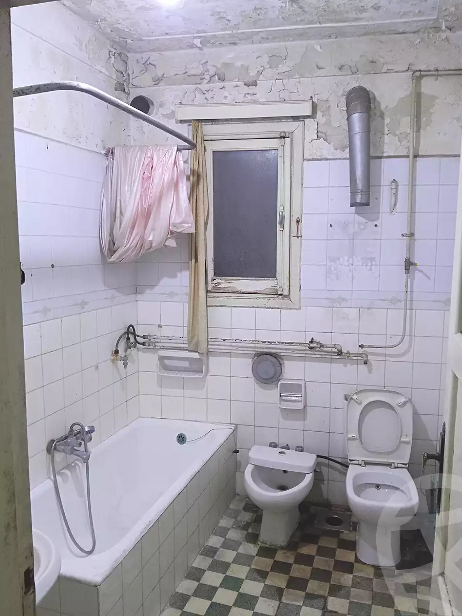 https://aqarmap.com.eg/en/listing/6661217-for-sale-alexandria-bolekly-dr-ibrahim-refaat-st