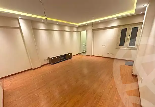 https://aqarmap.com.eg/en/listing/6661375-for-sale-cairo-el-zaytun-lzytwn-lshrqy-shr-mstfy-bsh