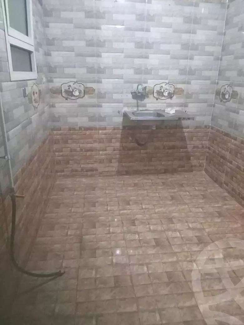 https://aqarmap.com.eg/ar/listing/6661699-for-rent-cairo-helwan-helwan-el-sharkeya-borhan-st