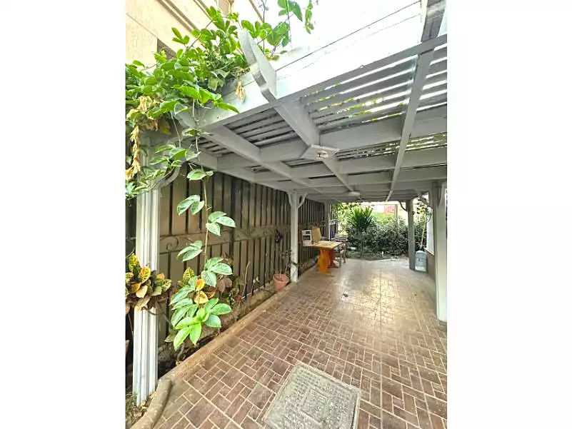 https://aqarmap.com.eg/ar/listing/6661979-for-rent-cairo-new-cairo-lrhb-city-phase-1-ahmed-rami-st